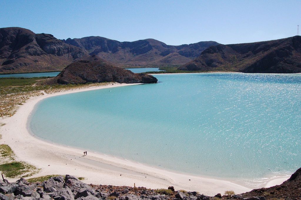 Homes, Condos and Lands for sale in La Paz , Mexico.